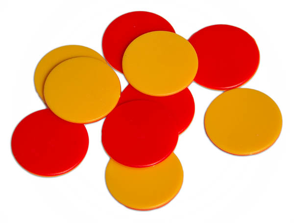 32 Small Vintage Green Yellow Red Black Plastic Counters Approx 16mm In Diameter 