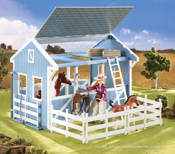 Breyer Classics Country Stable with Wash Stall | Breyer