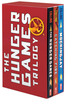 Hunger Games Trilogy Box Set: Paperback Classic Collection